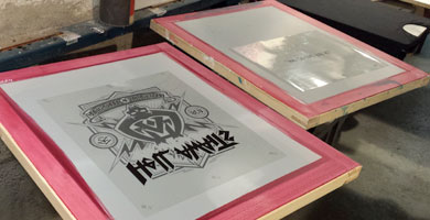 HELL AWAITS Series Pantalla 2T