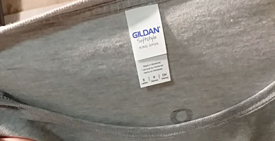 Etiqueta-GILDAN-camiseta-mujer