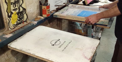 THE-PAELLA-CLUB-pantalla-delantales